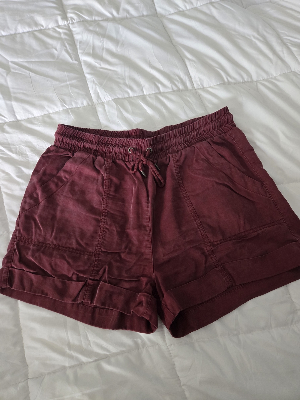Universal Thread Women's Drawstring Casual Shorts - Burgundy